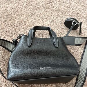Calvin Klein Black Textured Crossbody Bag